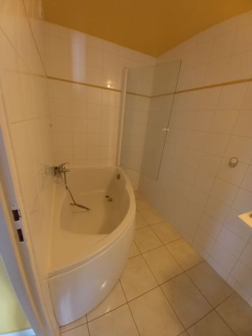 Location Appartement 3 pièces 55m² TROYES 10000 - Photo 4