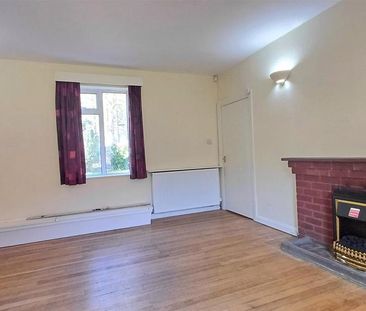 5 bedroom detached house to rent - Photo 2