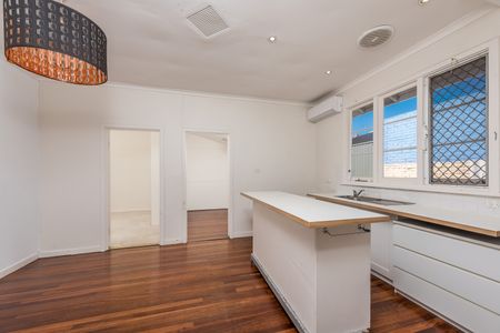 29 Langley Crescent, Innaloo WA 6018 - House For Rent | Domain - Photo 5