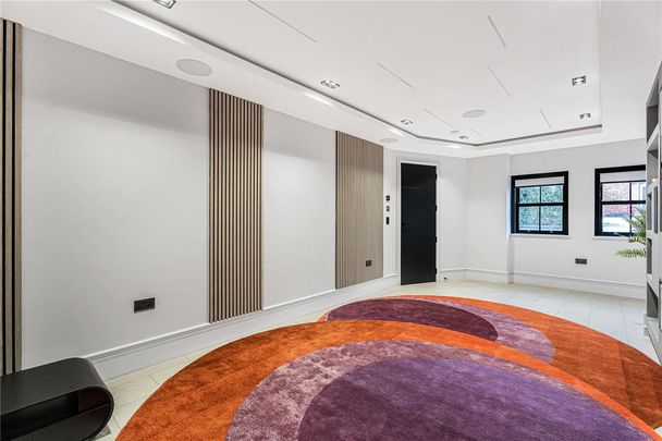 5 bedroom detached house to rent - Photo 1
