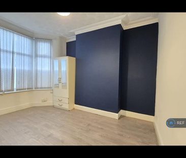 3 bedroom terraced house to rent - Photo 4