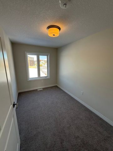 For Lease - 660 Colborne Street Unit# 50, Brantford, Ontario - Photo 4