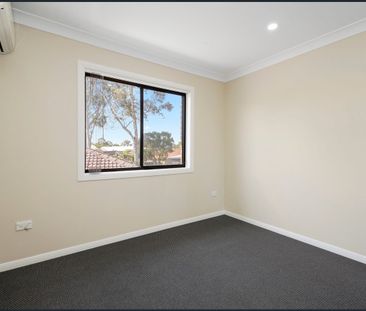 Beautiful Family Home! - Photo 5