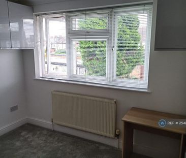 3 bedroom detached house to rent - Photo 5