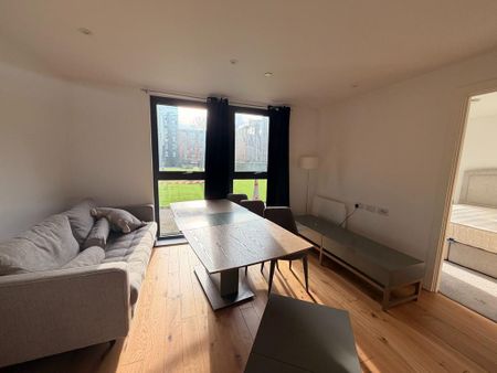 1 bedroom flat to rent - Photo 2
