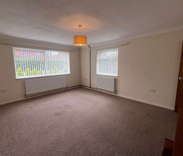 Courtfields, Swaffham, Norfolk - Photo 3