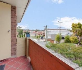 Elevated Living in Prime Merewether Location – Light-Filled Unit wi... - Photo 4