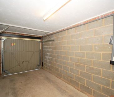 White Hart Close, Chalfont St Giles, Buckinghamshire,HP8 - Photo 2