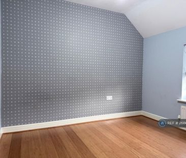 3 bedroom detached house to rent - Photo 5