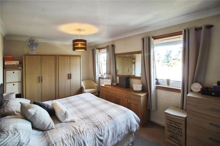 2 bedroom semi-detached house to rent - Photo 4