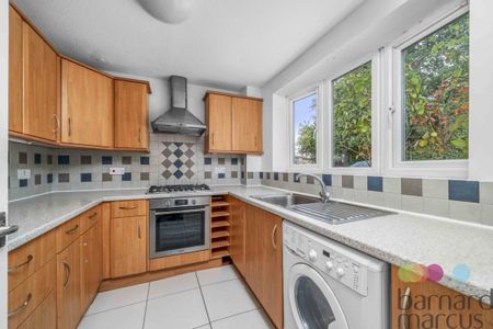 Marshalls Close - Photo 2