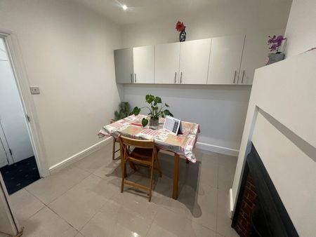 Studio Flat, London, SE27 - Photo 2