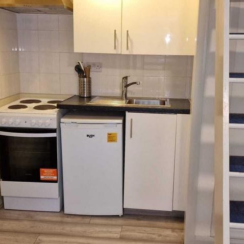 Studio to rent - Photo 1