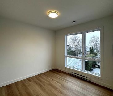 Grand 5-1/2 sur deux étages à louer à Sainte-Madeleine pour le 1 ju... - Photo 2