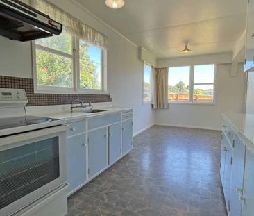 THREE BEDROOM - WESTBROOK - Photo 3