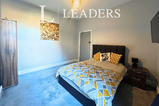 6 bedroom house to rent - Photo 1