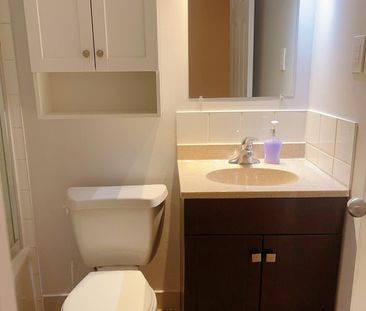 For Lease - 297 Vaughan Road Unit# C, Toronto, Ontario - Photo 5