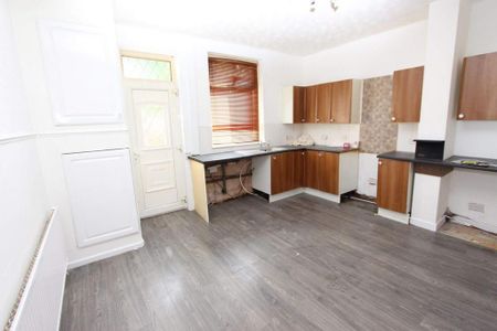 3 bedroom terraced house to rent - Photo 5