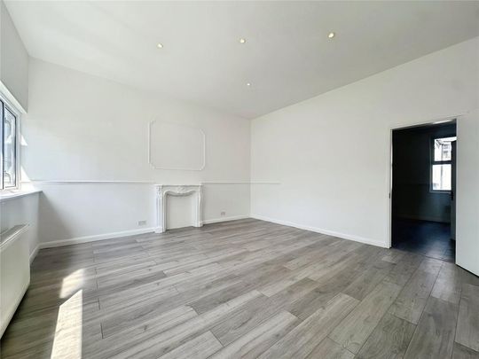 4 bedroom terraced house to rent - Photo 1