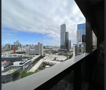 Stylish and Convenient One-Bedroom - Photo 5