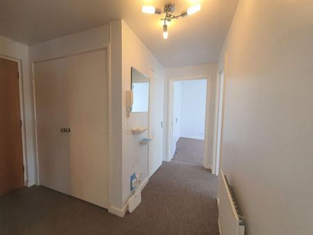 2 bedroom flat to rent - Photo 4