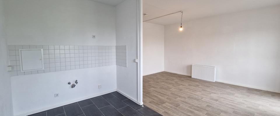 „Treppe statt Laufband - dafür mit Balkon: 5. Etage, 1 Zimmer, 0 Ausreden - Photo 1