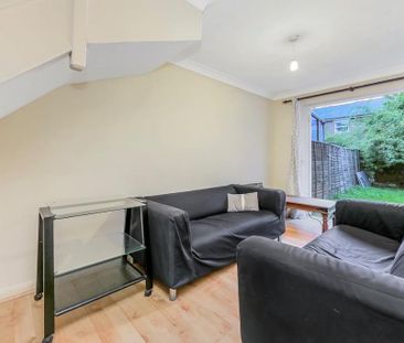 4 bedroom terraced house to rent - Photo 1