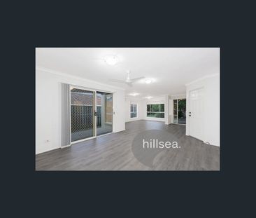 22 Madasin Close, Arundel, Qld 4214 - Photo 6