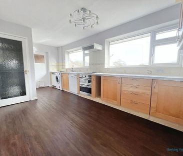 4 bedroom detached house to rent - Photo 6