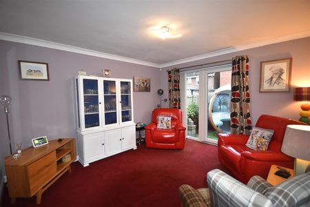Mill House Lane, Goole - Photo 2