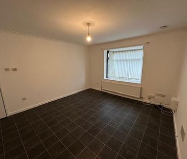 2 bedroom semi-detached bungalow to rent - Photo 1