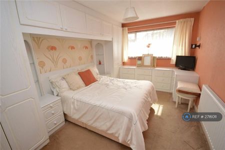 3 bedroom bungalow to rent - Photo 2