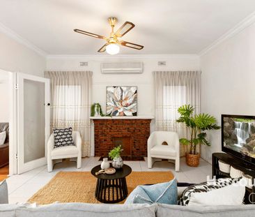 Oakhill Estate Family Home! - Photo 2