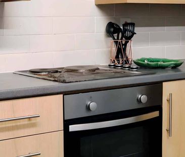 Deluxe Bedroom - Photo 1