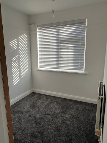 3 Bed Terraced House, Caryl Grove, L8 - Photo 2