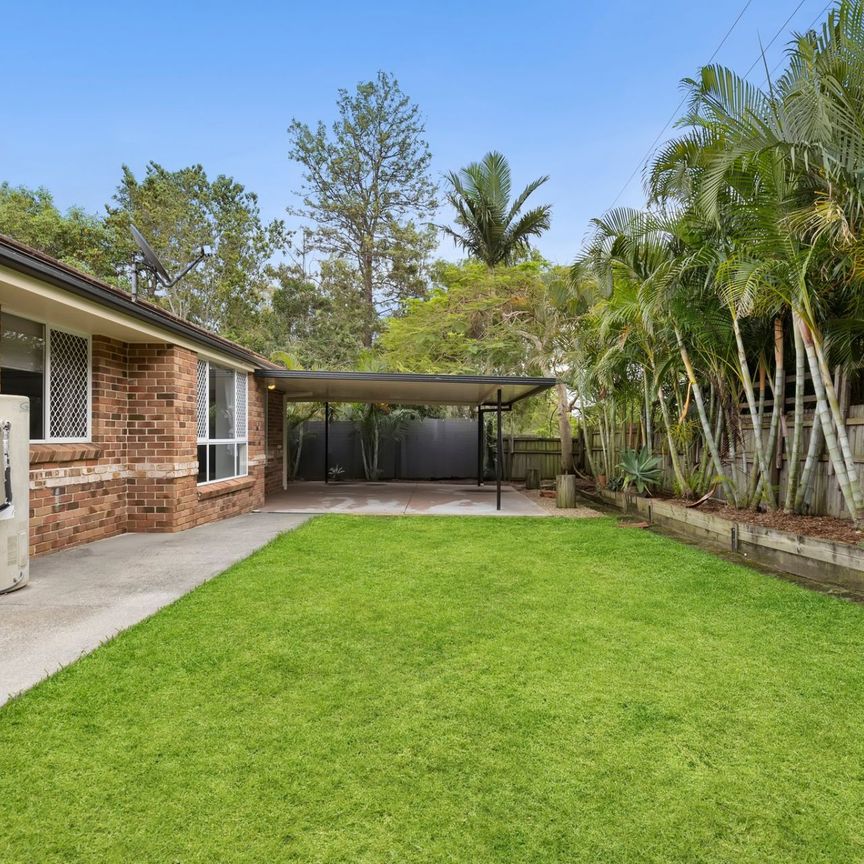 Charming Mudgeeraba Home with Ideal Location for Families and Commuters Alike. - Photo 1