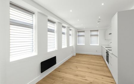 London Road, Sittingbourne, Kent, ME10 - Photo 3