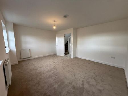 3 bedroom terraced house to rent - Photo 3