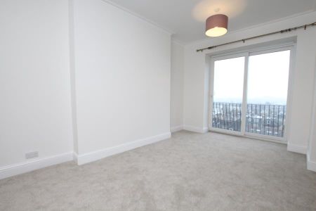 3 bedroom maisonette to rent - Photo 3