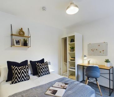 1 bedroom in a house share to rent - Photo 2