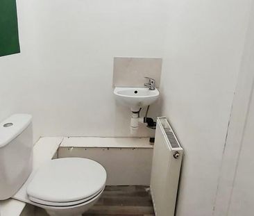 3 bedroom apartment to rent - Photo 2