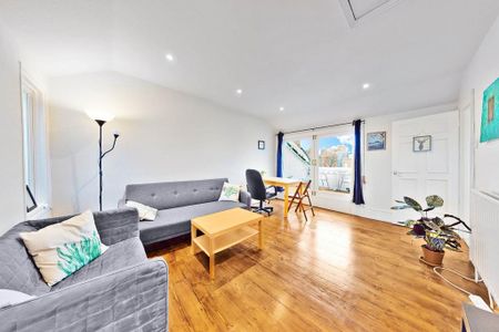 2 bedroom apartment to rent - Photo 2