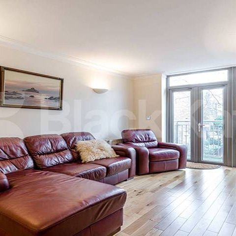 2 Bedroom, 1 bath, 1 reception Flat - Photo 1