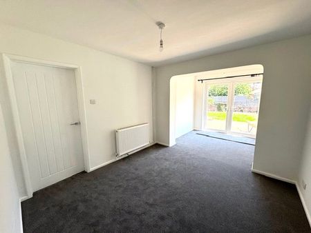 3 bedroom house to rent Somerset Avenue, Southampton, SO18 - Photo 3