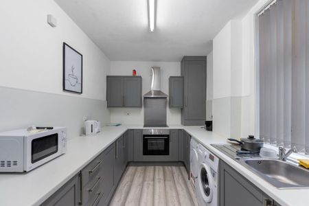1 bedroom house of multiple occupation to rent - Photo 5