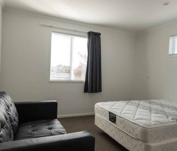 31 Sandleigh Road (Room D), Hamilton Lake - Photo 2