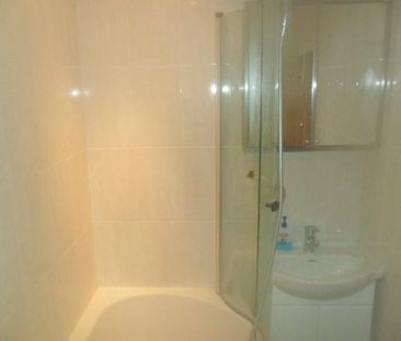 Room in a Shared House, Grendon Gardens, HA9 - Photo 4
