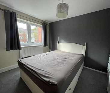 Durden Mews, Shaw, OL2 - Photo 2