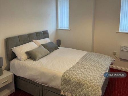 2 bedroom flat to rent - Photo 3