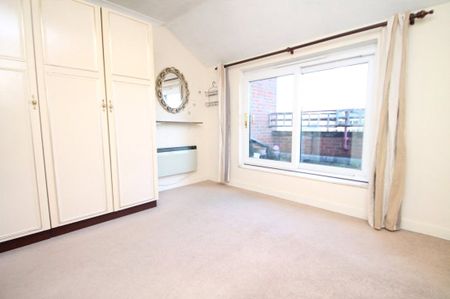 Romana Court, Sidney Road, Staines-upon-Thames, Surrey, TW18 4QJ - Photo 4